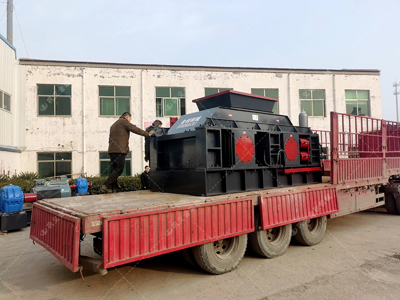 建筑用砂配置的液壓對(duì)輥制砂機(jī)多少錢一臺(tái)？