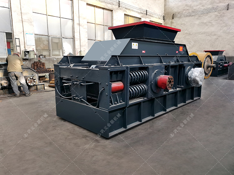 鵝卵石對(duì)輥破碎機(jī)介紹，為什么選擇金聯(lián)機(jī)械？