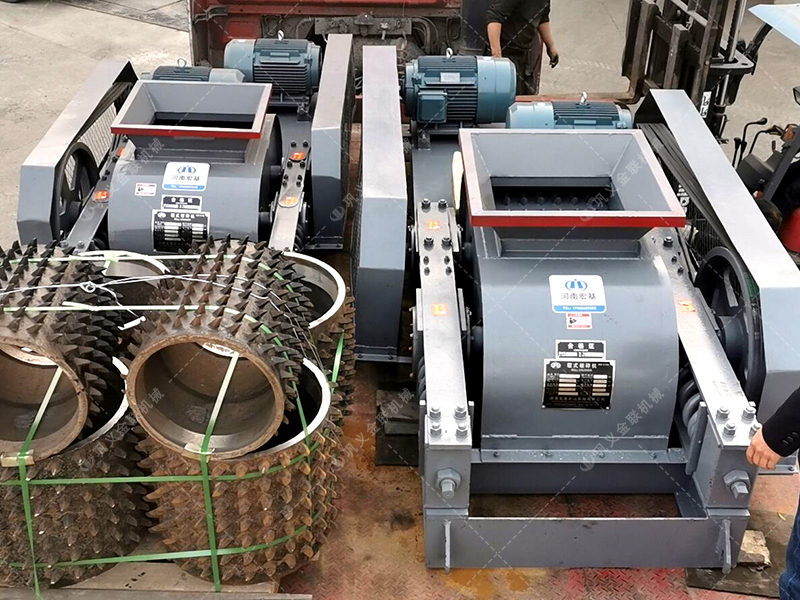 破碎石膏原礦料的雙齒輥破碎機(jī)廠家如何選擇？