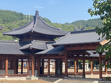 古建筑設(shè)計與現(xiàn)代公司建筑布局的歷史韻味與現(xiàn)代氣息