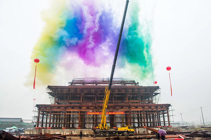 在古建筑設(shè)計中，如何通過布局與建筑空間的層次感營造獨特氛圍